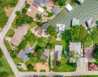 1813 Oak Shore Drive - Photo Thumbnail 15