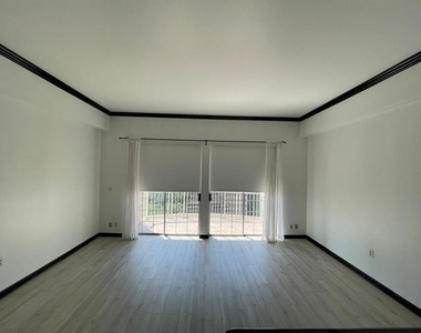 3225 Turtle Creek Boulevard - Photo Thumbnail 5