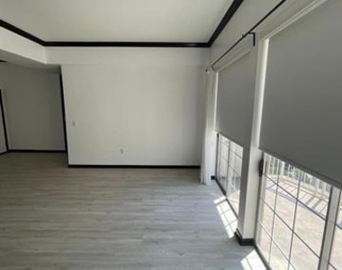 3225 Turtle Creek Boulevard - Photo Thumbnail 7