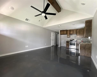 115 Isabella Street - Photo Thumbnail 2