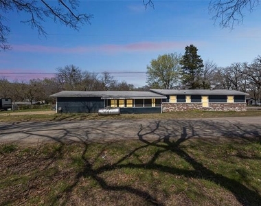 229 Sherman Drive - Photo Thumbnail 1