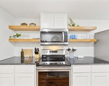 229 Sherman Drive - Photo Thumbnail 20