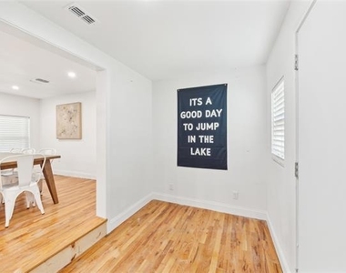 229 Sherman Drive - Photo Thumbnail 16