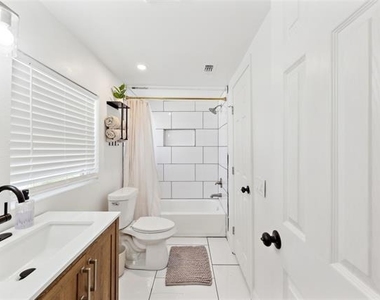 229 Sherman Drive - Photo Thumbnail 27