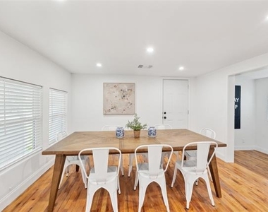 229 Sherman Drive - Photo Thumbnail 11