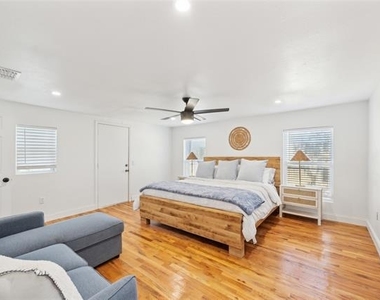 229 Sherman Drive - Photo Thumbnail 26