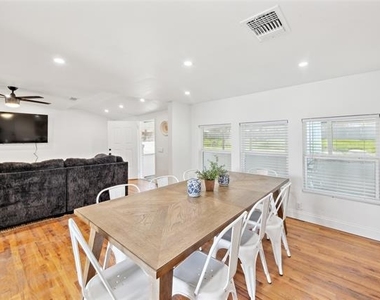 229 Sherman Drive - Photo Thumbnail 14