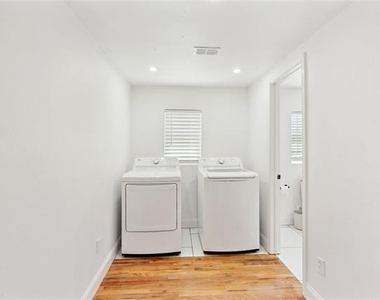 229 Sherman Drive - Photo Thumbnail 37