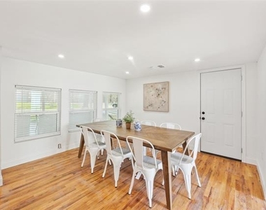 229 Sherman Drive - Photo Thumbnail 12