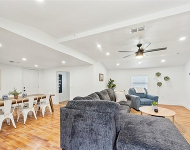 229 Sherman Drive - Photo Thumbnail 10