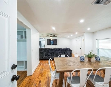 229 Sherman Drive - Photo Thumbnail 15