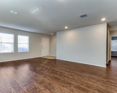 1145 Maplewood Lane - Photo Thumbnail 3