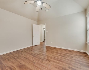 9005 Stewart Street - Photo Thumbnail 12