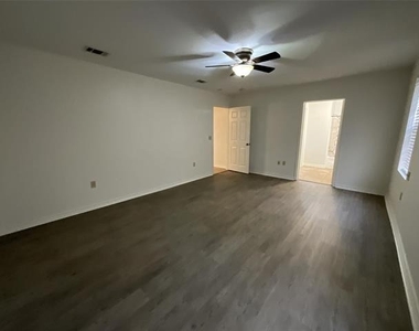 2210 State Highway 31 W - Photo Thumbnail 8