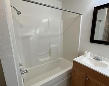 2210 State Highway 31 W - Photo Thumbnail 5