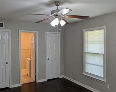 3745 Willomet Avenue - Photo Thumbnail 14