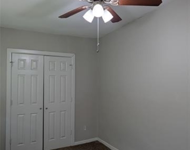 3745 Willomet Avenue - Photo Thumbnail 12
