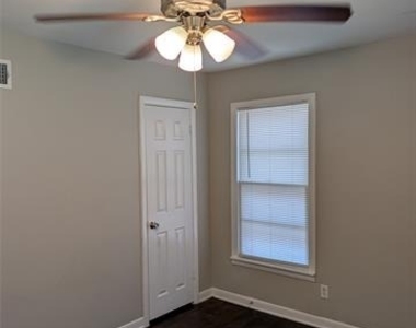 3745 Willomet Avenue - Photo Thumbnail 8