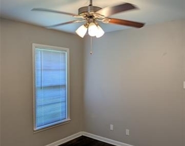 3745 Willomet Avenue - Photo Thumbnail 9