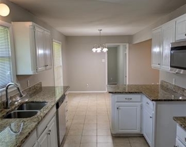 3745 Willomet Avenue - Photo Thumbnail 6