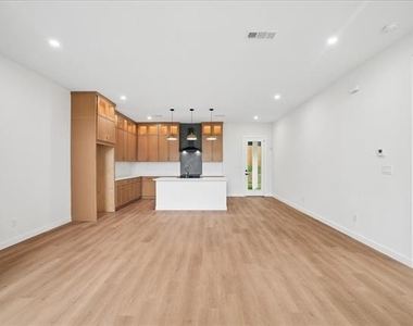 2343 Fatima Avenue - Photo Thumbnail 8