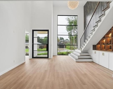 2343 Fatima Avenue - Photo Thumbnail 10