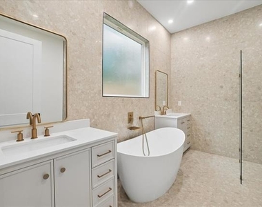 2343 Fatima Avenue - Photo Thumbnail 15