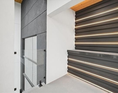 2343 Fatima Avenue - Photo Thumbnail 25