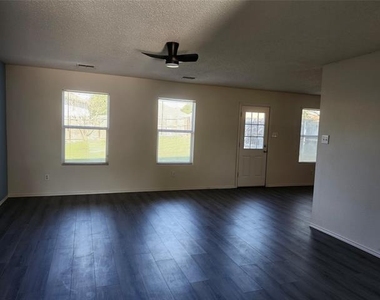 5100 Waterford Drive - Photo Thumbnail 4