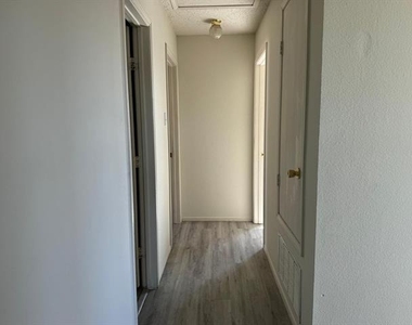 5100 Waterford Drive - Photo Thumbnail 11