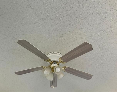 5100 Waterford Drive - Photo Thumbnail 12