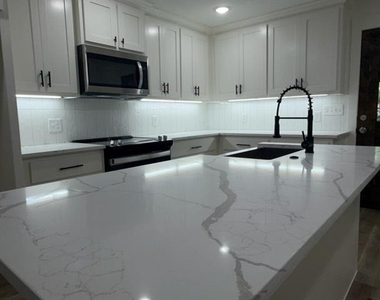 2015 W Knight Road - Photo Thumbnail 3