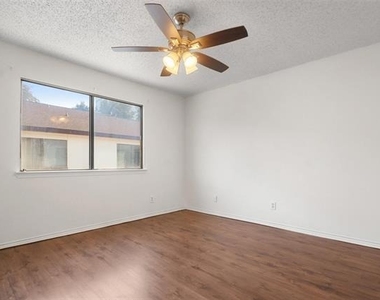 13215 Emily Road - Photo Thumbnail 12