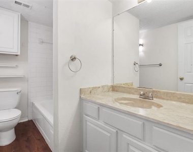 13215 Emily Road - Photo Thumbnail 11