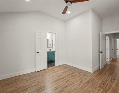 7103 Blythdale Drive - Photo Thumbnail 24