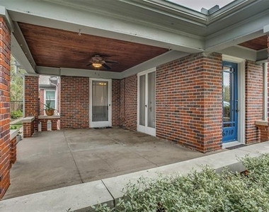 6210 Victor Street - Photo Thumbnail 3