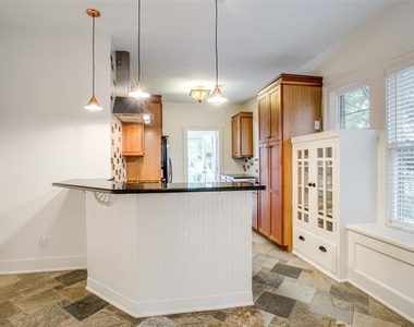6210 Victor Street - Photo Thumbnail 10