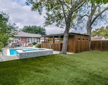 6210 Victor Street - Photo Thumbnail 16