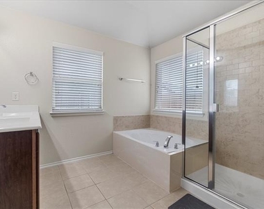2035 Karsen Lane - Photo Thumbnail 14