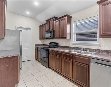2035 Karsen Lane - Photo Thumbnail 10