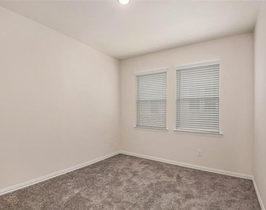 4525 Bishop Street - Photo Thumbnail 16
