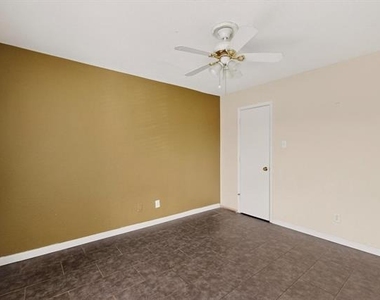 1025 Turtle Lake Boulevard - Photo Thumbnail 2