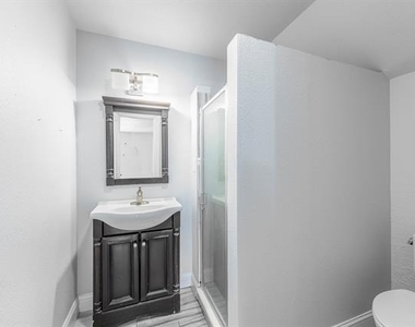 109 W Marguerita Drive - Photo Thumbnail 12