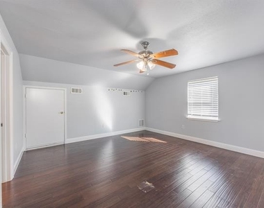 109 W Marguerita Drive - Photo Thumbnail 5
