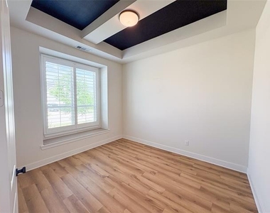 4211 Walnut Grove Lane - Photo Thumbnail 22