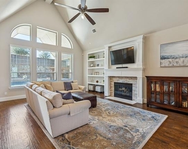 701 Cherrywood Drive - Photo Thumbnail 10