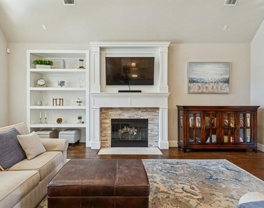 701 Cherrywood Drive - Photo Thumbnail 11