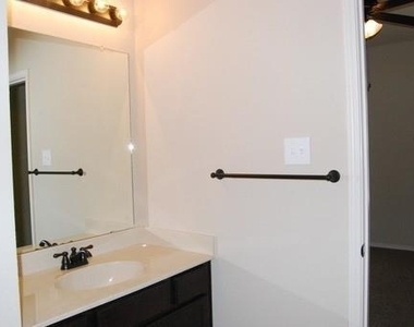 315 Orbit Drive - Photo Thumbnail 7