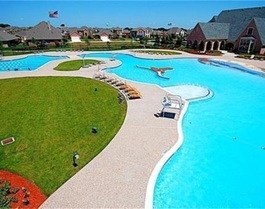 315 Orbit Drive - Photo Thumbnail 11