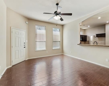 341 Orbit Drive - Photo Thumbnail 7